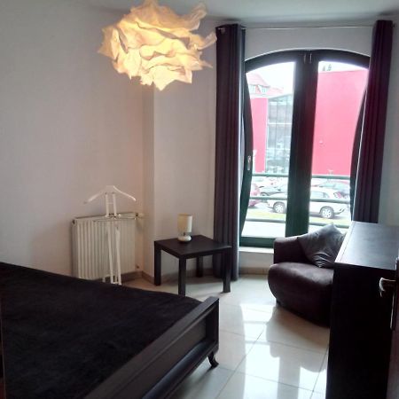 Apartamenty Krzywe Okna Zelená Hora Exteriér fotografie