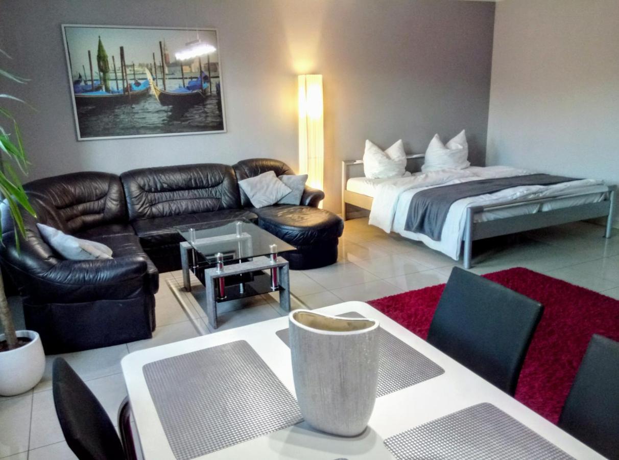 Apartamenty Krzywe Okna Zelená Hora Exteriér fotografie